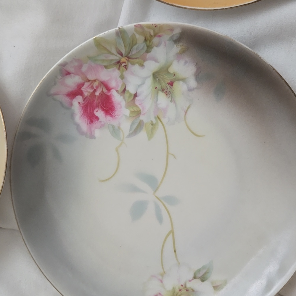 Floral Saucer Set - Picture 7 of 10